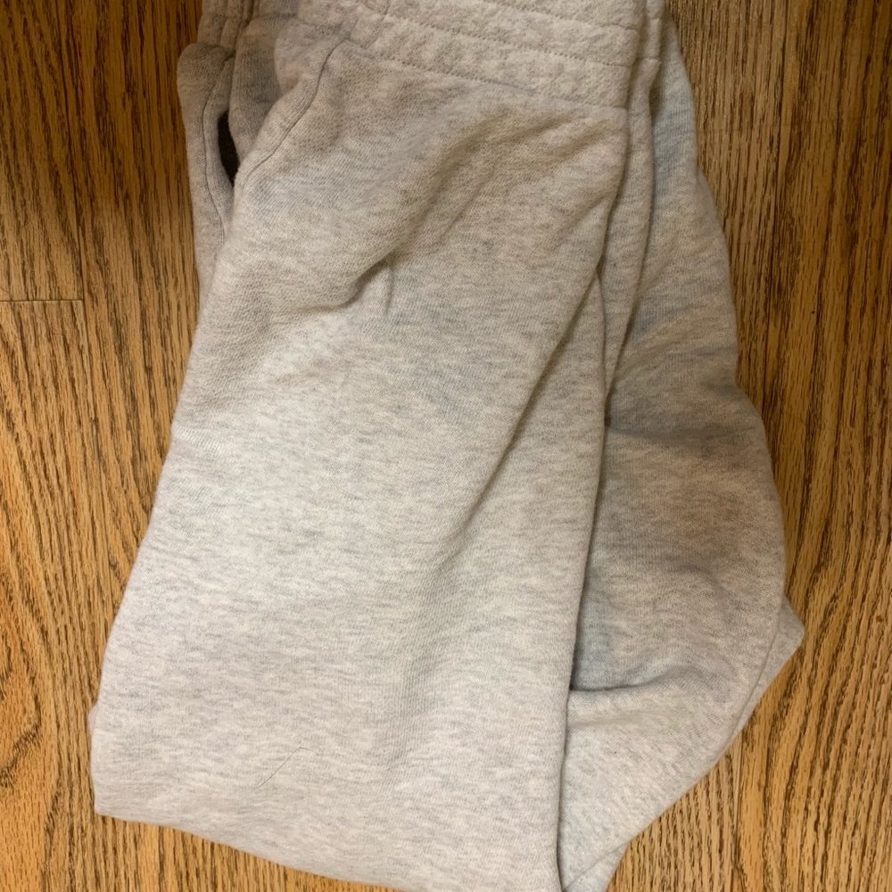 Brandy Melville Grey Joggers/Sweatpants